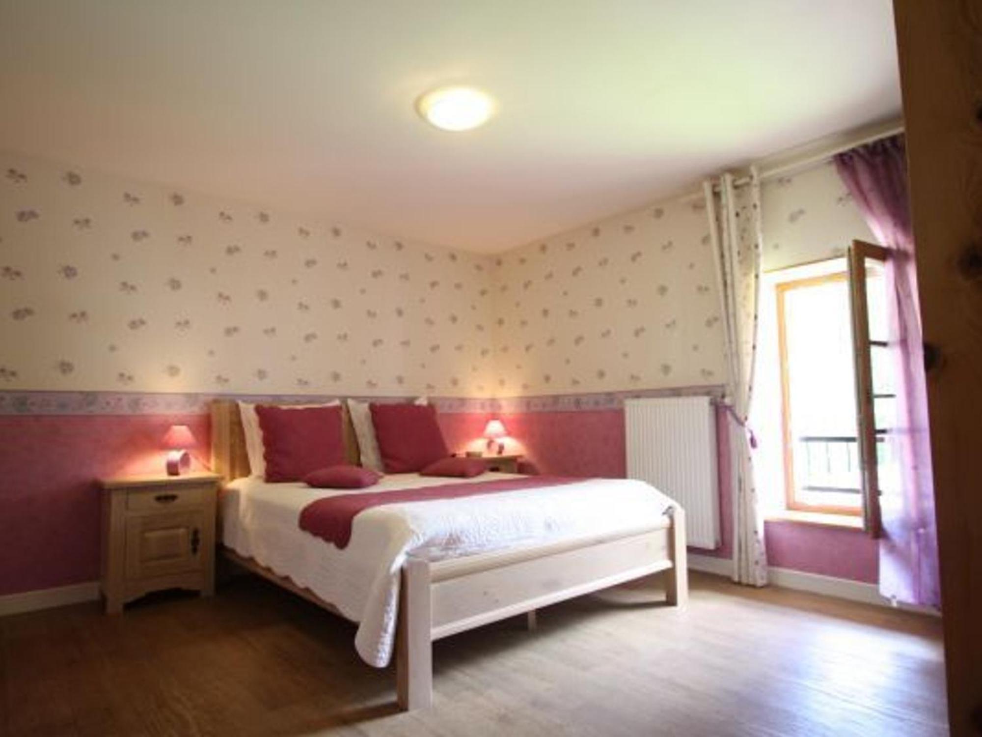 Bed and Breakfast Chambre Violette Dans Batisse Du 18E Siecle Au Calme - Fr-1-589-710 Moyenmoutier Exterior foto